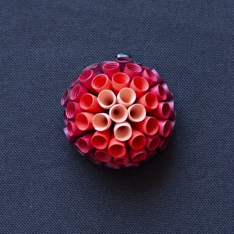 Red-gradient-anemone-pendant-front